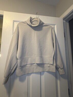 lululemon Cream Funnel-Neck Cropped Pullover Size 2